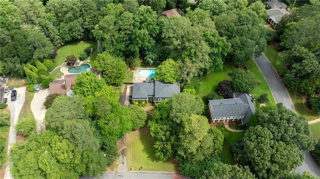 865 Old Creek TRL, Atlanta, GA 30328