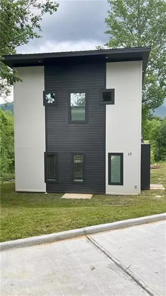 23 Monarch LN, Blairsville, GA 30512