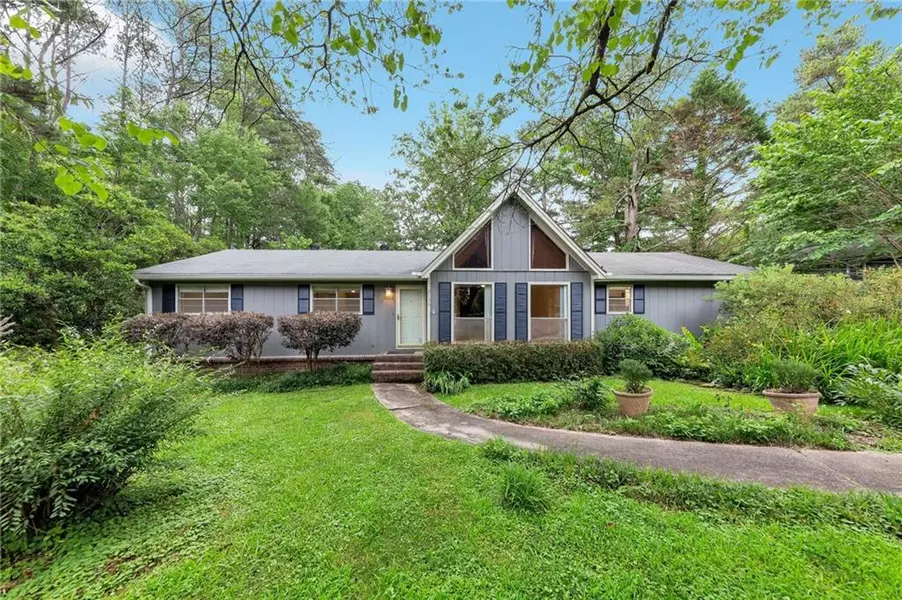 2736 Whisper TRL, Douglasville, GA 30135