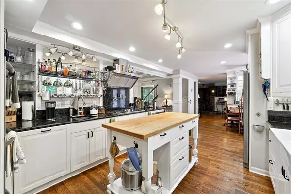 Alpharetta, GA 30009,1438 Salem DR