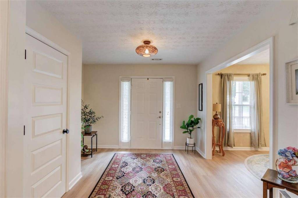 Hoschton, GA 30548,40 Legacy DR