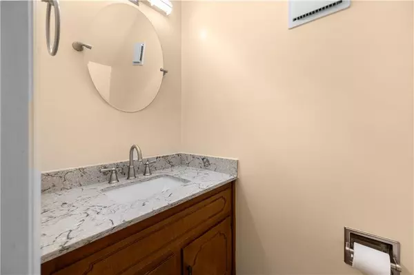 Marietta, GA 30067,1481 Bentley LN SE