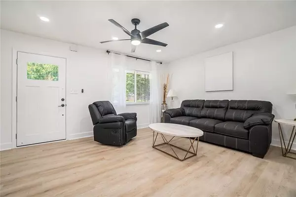 Atlanta, GA 30331,4020 Ester DR SW