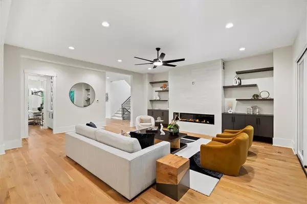 Atlanta, GA 30328,6175 River Shore Pkwy