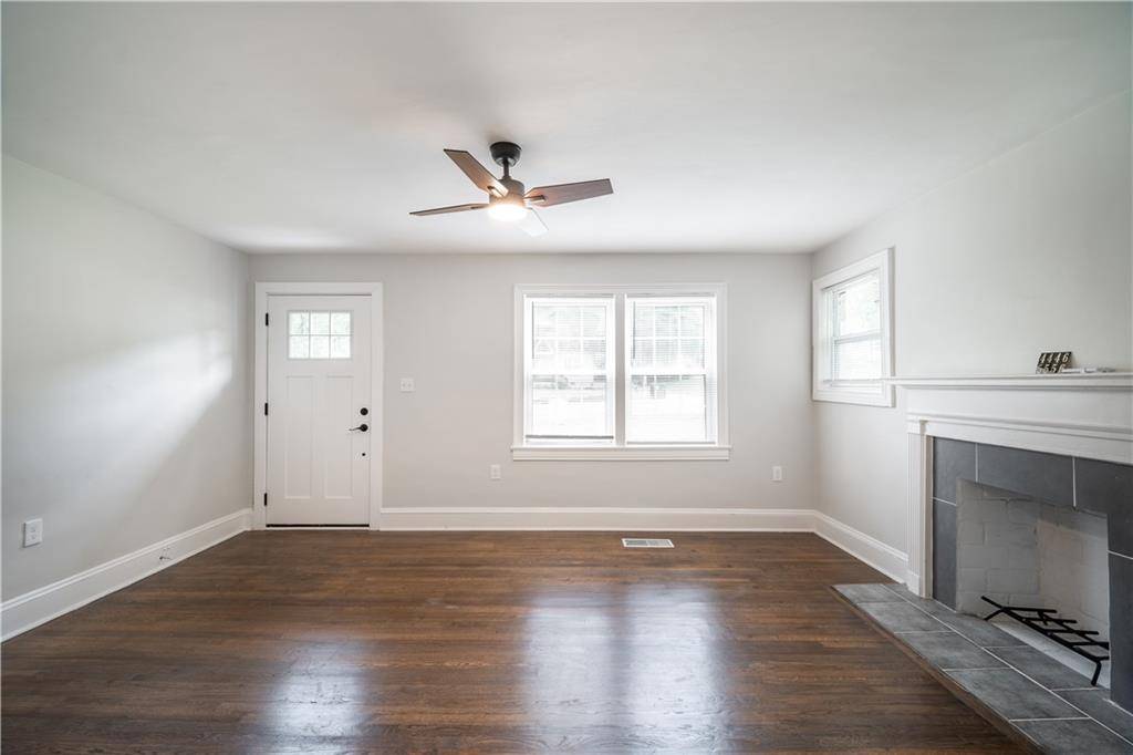 Atlanta, GA 30344,2137 Delowe DR