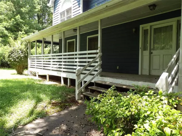 Dallas, GA 30132,674 Graham RD