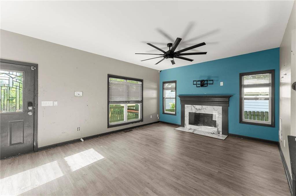 Atlanta, GA 30317,1902 Memorial DR SE