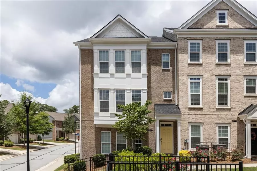 1995 Bryant Park LN, Decatur, GA 30033