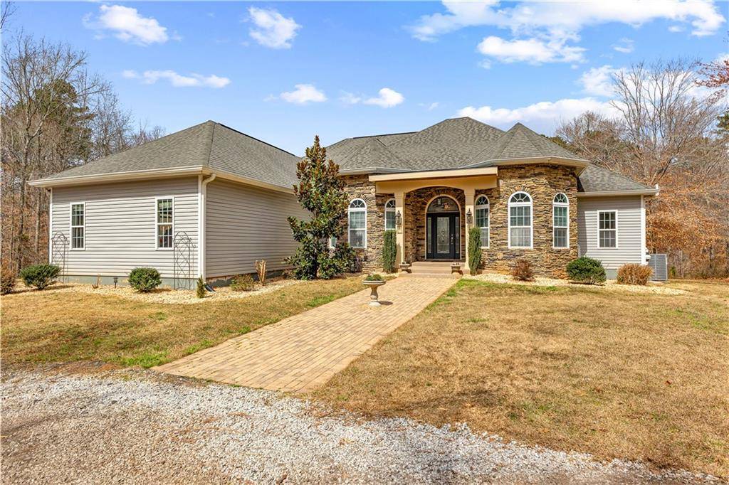 1452 Redwine RD, Fayetteville, GA 30215