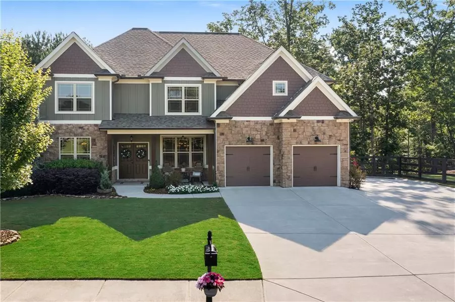 4 Bluff CT, Cartersville, GA 30120