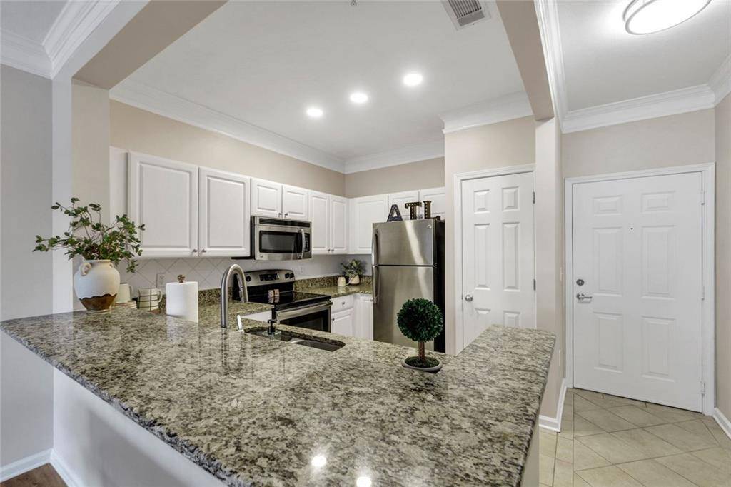 Dunwoody, GA 30338,1850 Cotillion Drive #2118