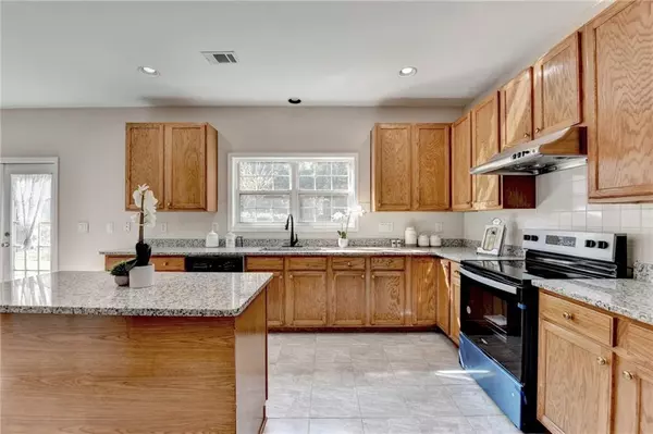 Lawrenceville, GA 30044,2765 Turning Leaf DR