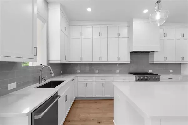 Johns Creek, GA 30097,11255 Knollwood BND