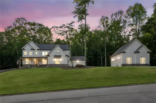 6326 Point Twenty Two, Gainesville, GA 30506