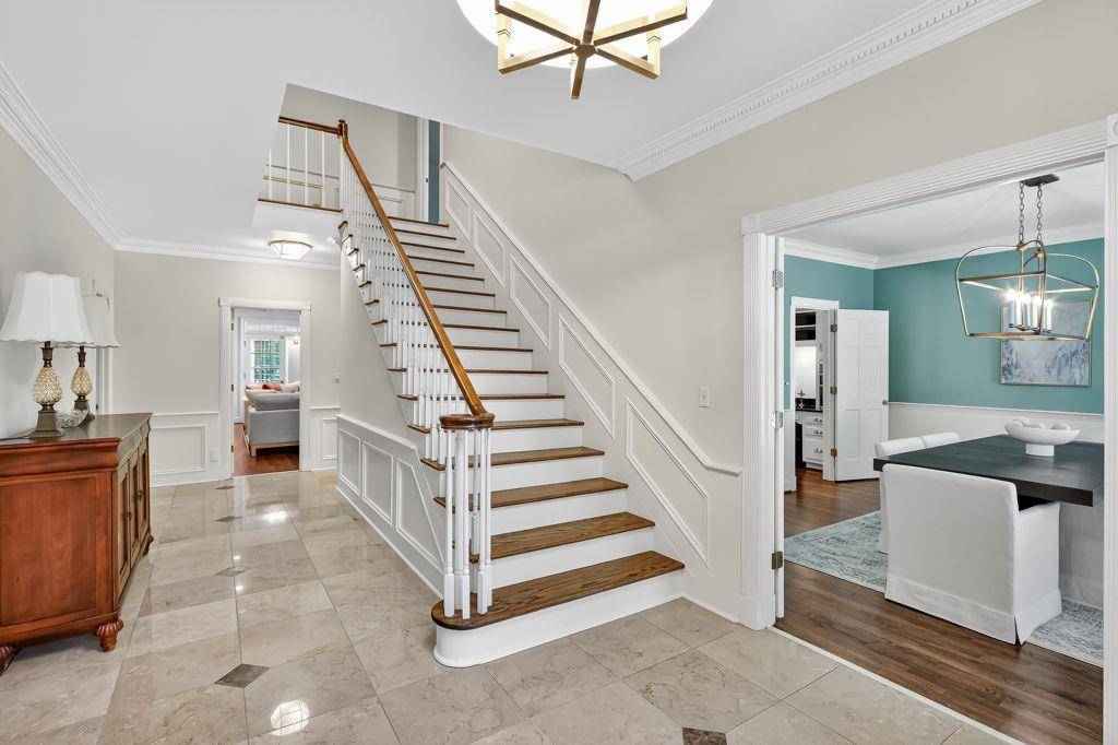 Sandy Springs, GA 30350,575 VALLEY HALL DR
