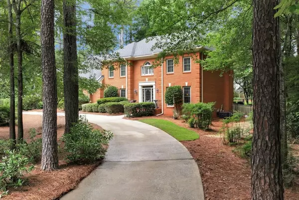 Roswell, GA 30076,1320 Northcliff TRCE