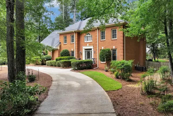 Roswell, GA 30076,1320 Northcliff TRCE