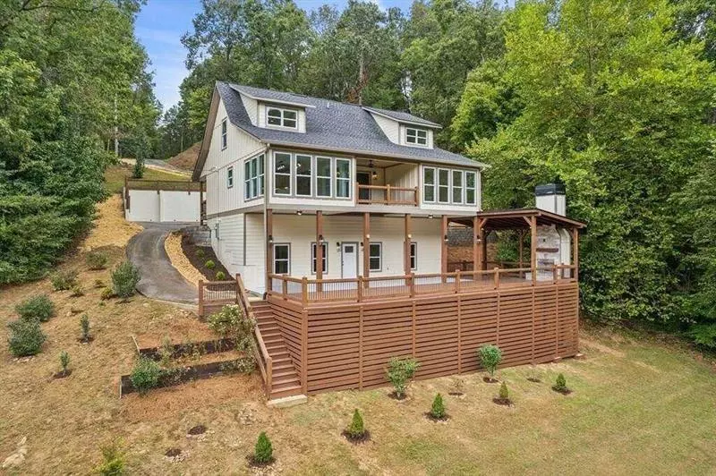 105 Riveredge DR, Ellijay, GA 30536