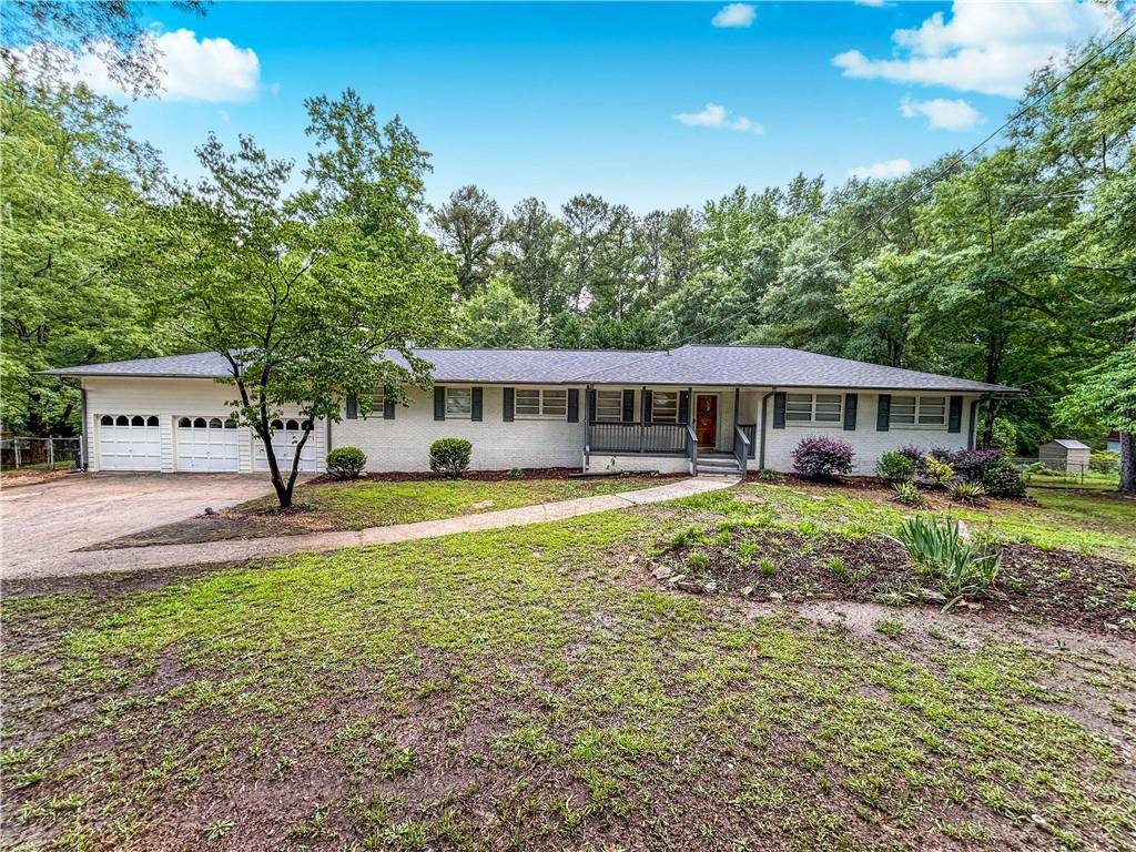 4239 Pinetree DR, Powder Springs, GA 30127