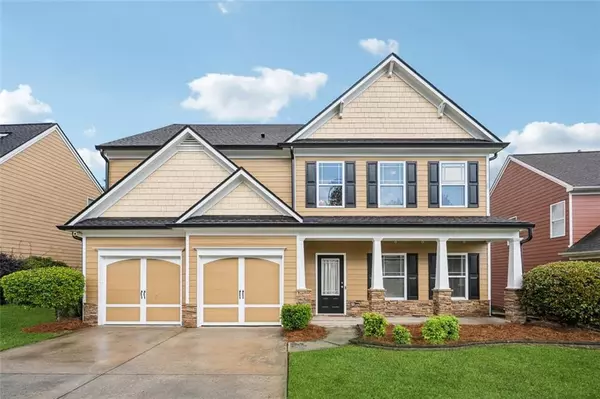2040 VILLAGE GREEN DR, Fairburn, GA 30213