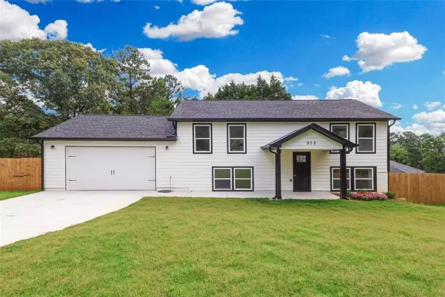 932 Brian LN, Forest Park, GA 30297