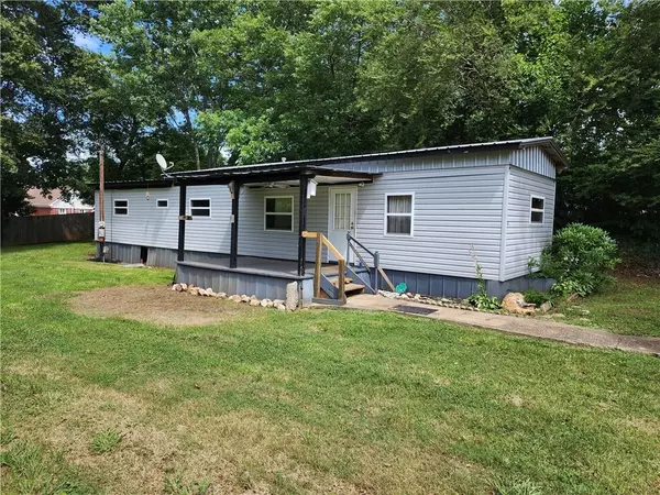 2340 Ridgeway DR, Gainesville, GA 30504