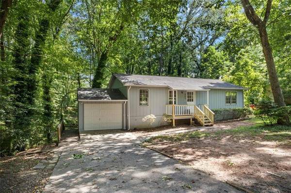 303 Nottingham DR, Woodstock, GA 30188