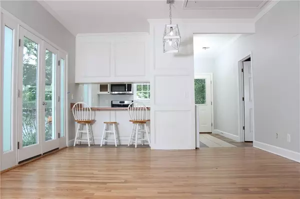 Atlanta, GA 30318,1124 Center ST NW #REAR APARTMENT