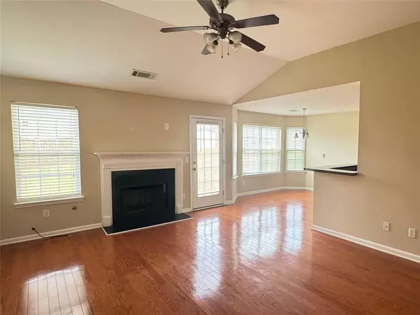 Fairburn, GA 30213,5432 VILLAGE RDG