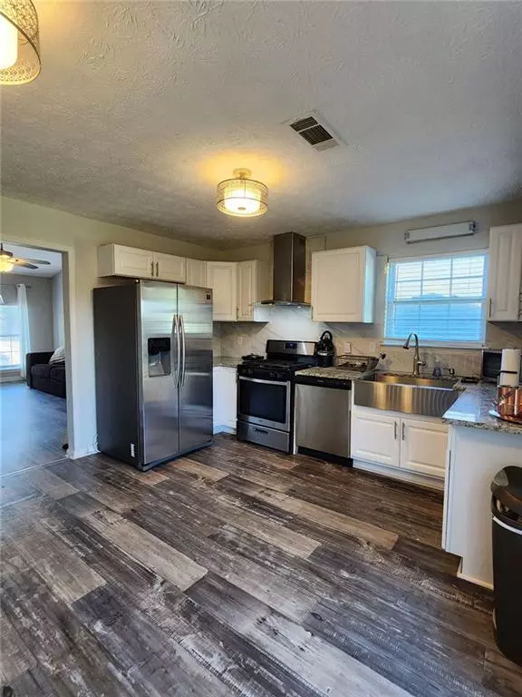 Atlanta, GA 30349,842 SHOALS CT