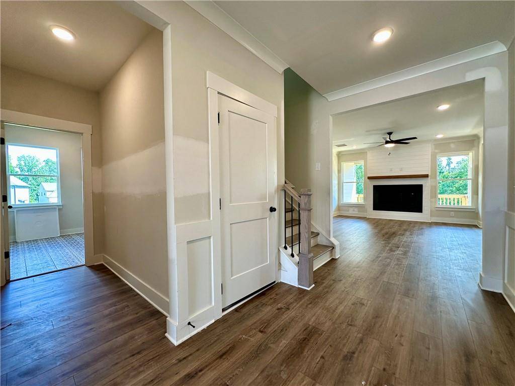 Flowery Branch, GA 30542,7053 Manchester DR