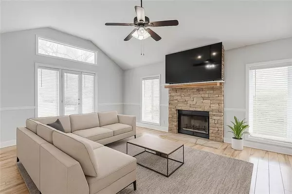 Flowery Branch, GA 30542,4434 HIDDEN OAKS DR