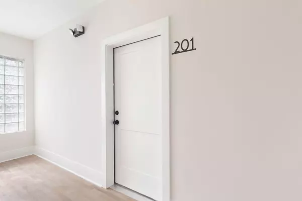 Atlanta, GA 30308,504 Boulevard NE