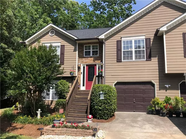 1784 Virginia Grove LN, Lawrenceville, GA 30045