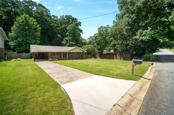 3464 NAVAHO TRL SE, Smyrna, GA 30080
