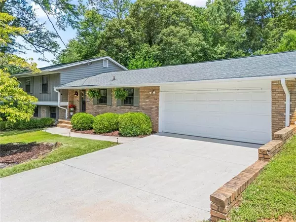 Marietta, GA 30066,579 Chapman DR