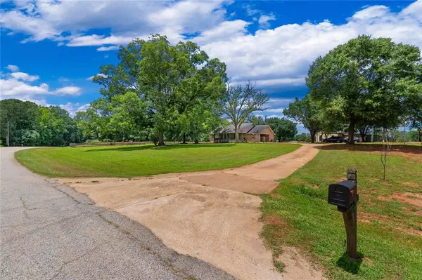 Social Circle, GA 30025,1013 Amber Stapp Studdard RD