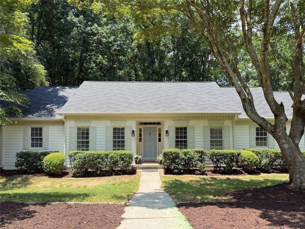 1590 Sunnybrook Farm RD, Atlanta, GA 30350