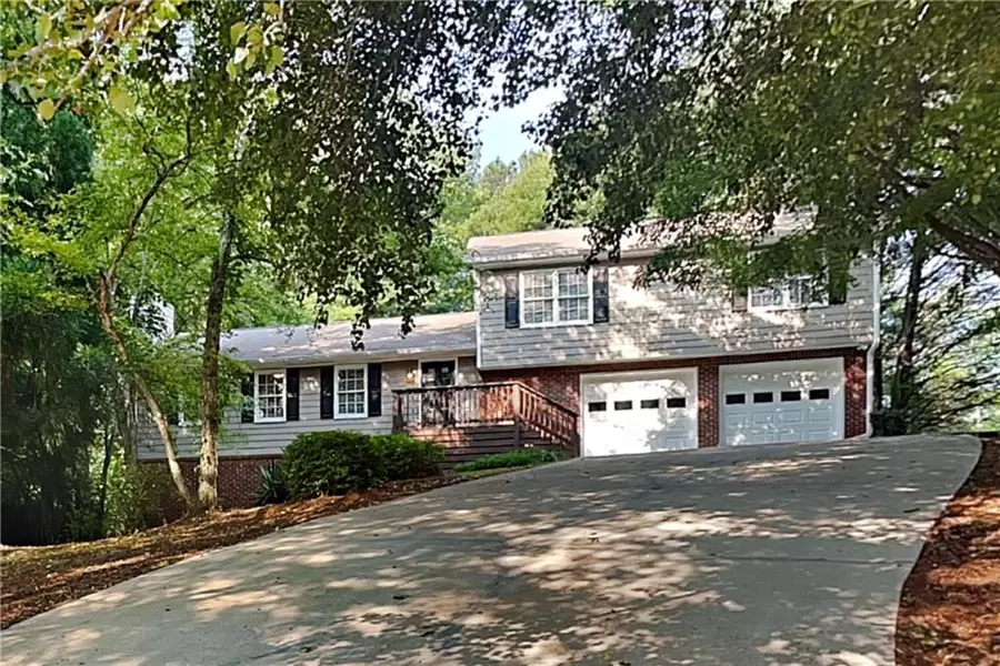 1607 Scholar DR, Lawrenceville, GA 30044