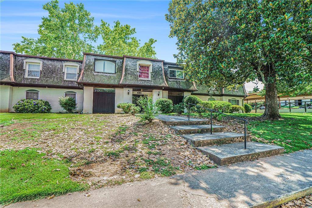Lithonia, GA 30038,50 Le Parc Fontaine