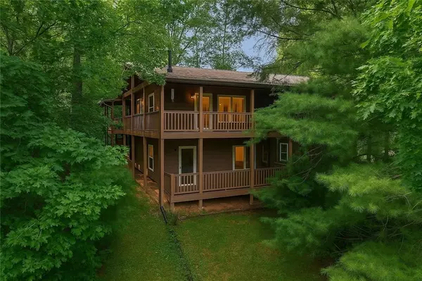 284 Tickanetley RD, Ellijay, GA 30536