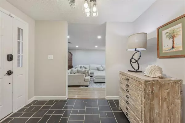 Peachtree Corners, GA 30092,6495 Deerings LN
