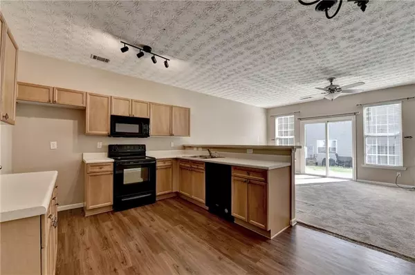 Flowery Branch, GA 30542,4913 Vireo DR