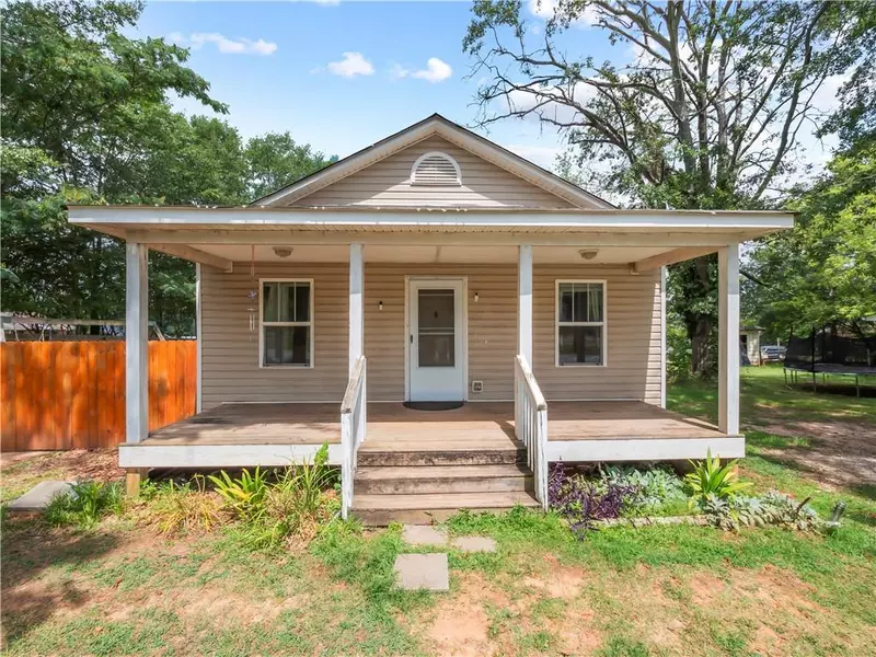 43 Richardson ST, Winder, GA 30680