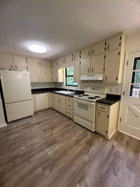 Lawrenceville, GA 30046,504 Tracy CT