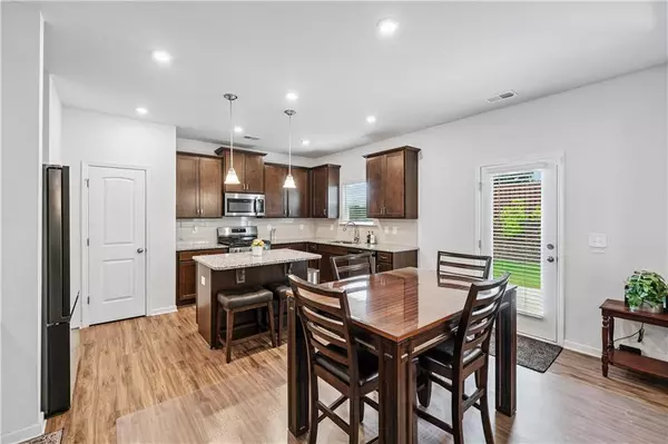 Canton, GA 30115,305 Knights CT