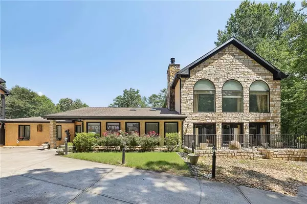 1024 Lake Charles DR, Roswell, GA 30075