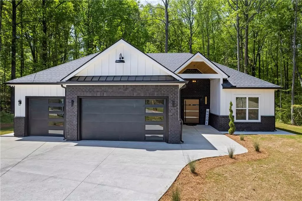 Loganville, GA 30052,632 Hunters Cove LN