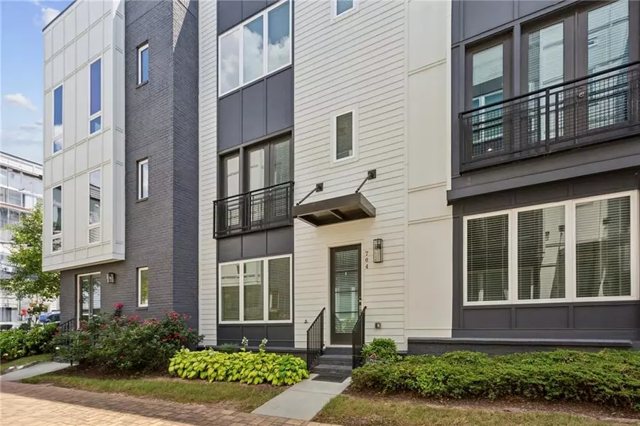 704 Banton DR NW, Atlanta, GA 30318