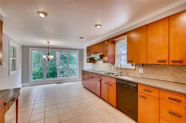 Atlanta, GA 30307,1719 Ridgewood DR NE